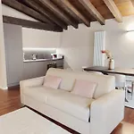 Ca' Dei Buranelli - Centro Citta' Apartment *
